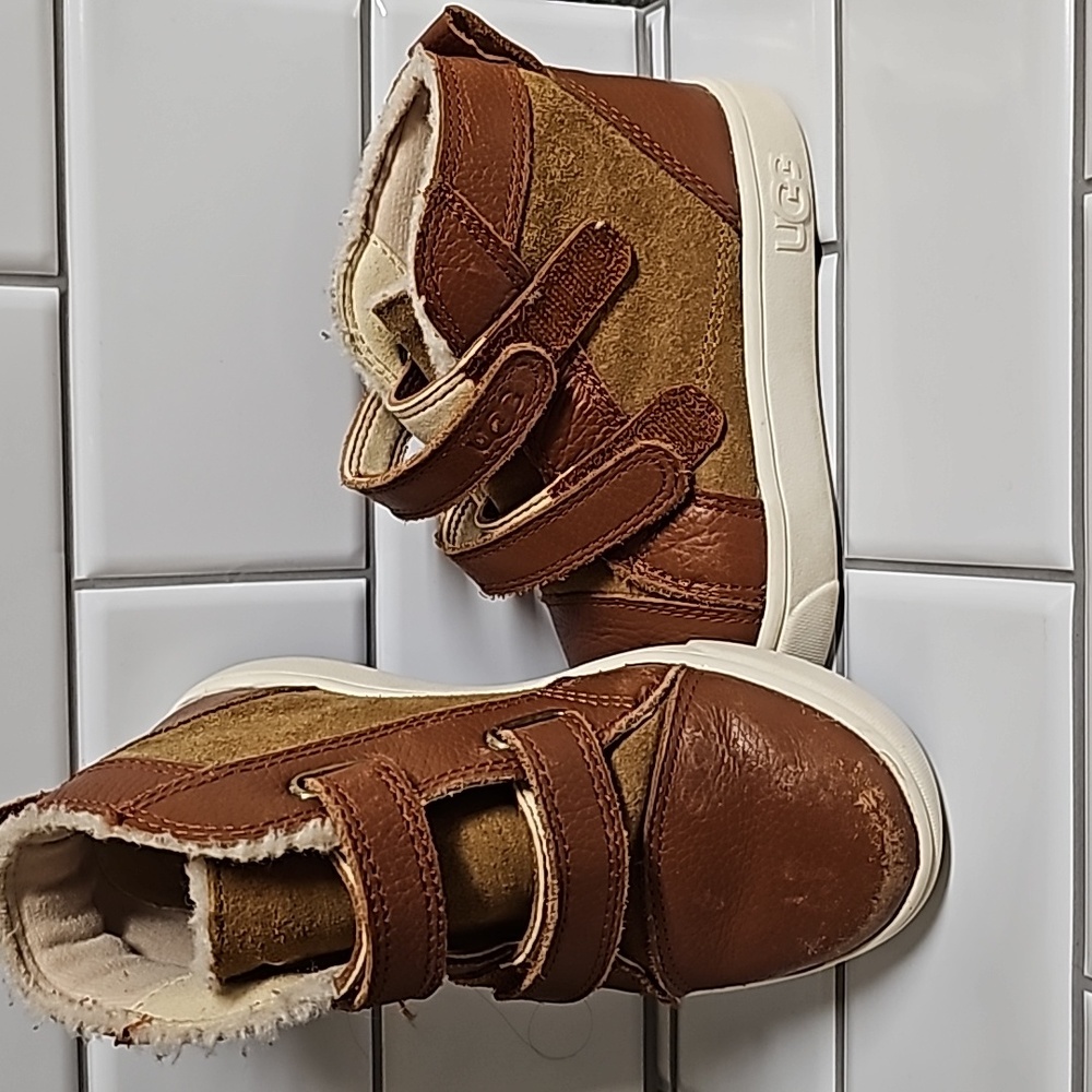 UGG Kids Rennon II
